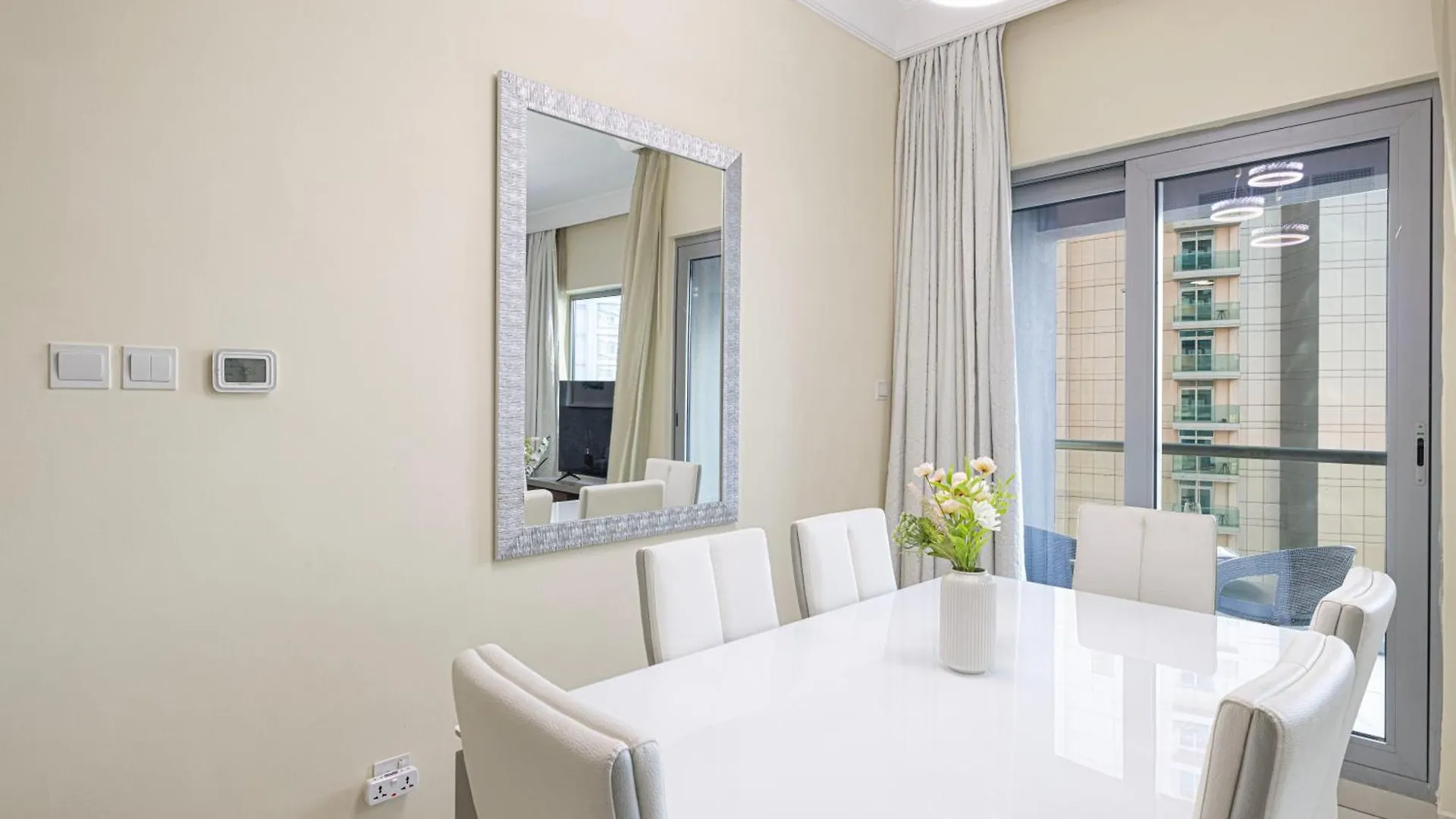 Elegant 3 Bedroom Apartment! 2 Minute Walk To Dubai Mall! Burj Khalifa And Fountain View! 0*,  United Arab Emirates
