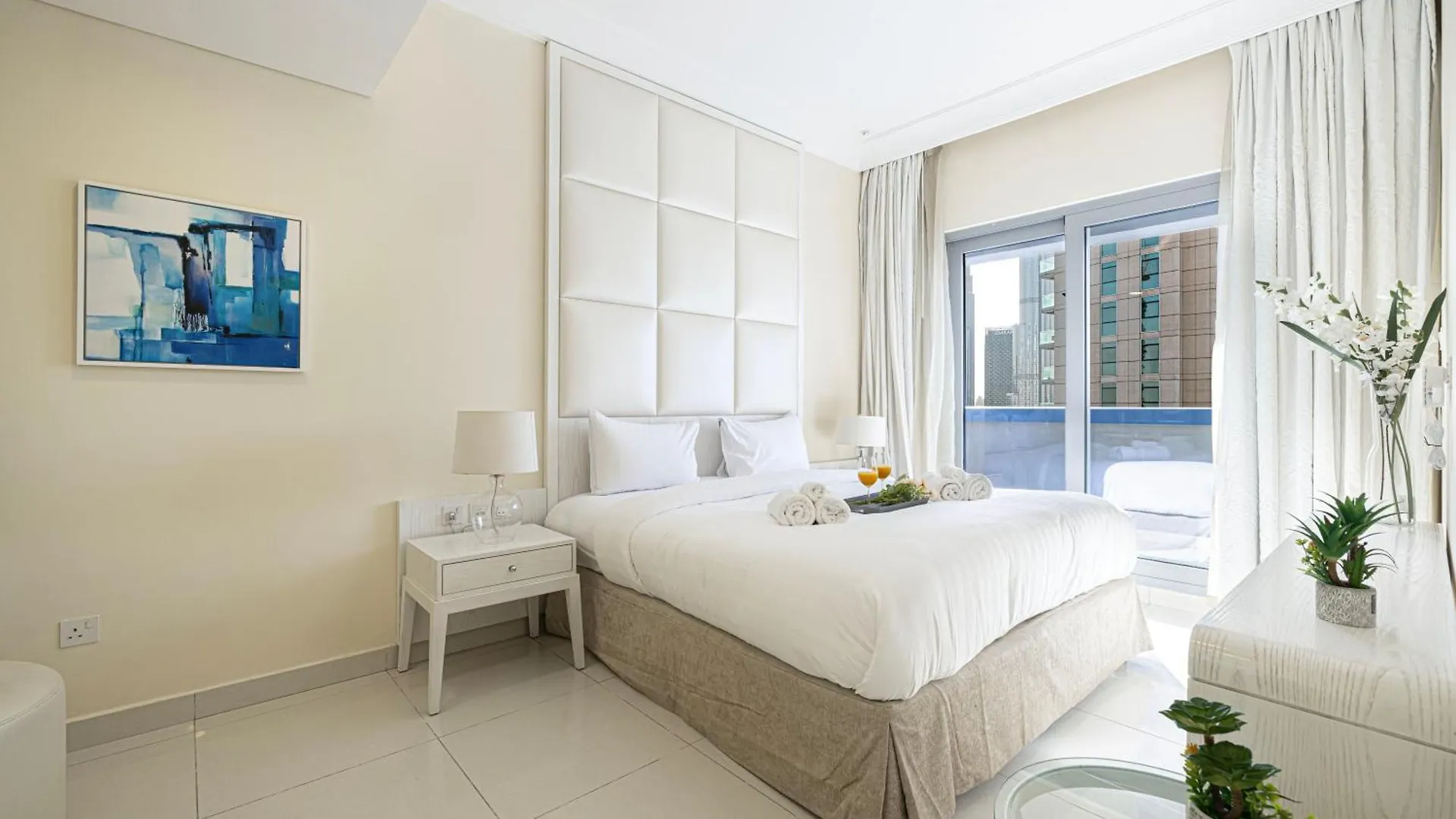 Elegant 3 Bedroom Apartment! 2 Minute Walk To Dubai Mall! Burj Khalifa And Fountain View! Apartment