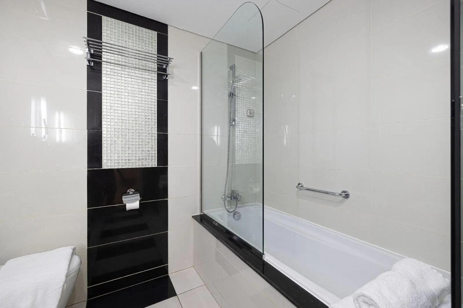 Elegant 3 Bedroom Apartment! 2 Minute Walk To Dubai Mall! Burj Khalifa And Fountain View! United Arab Emirates
