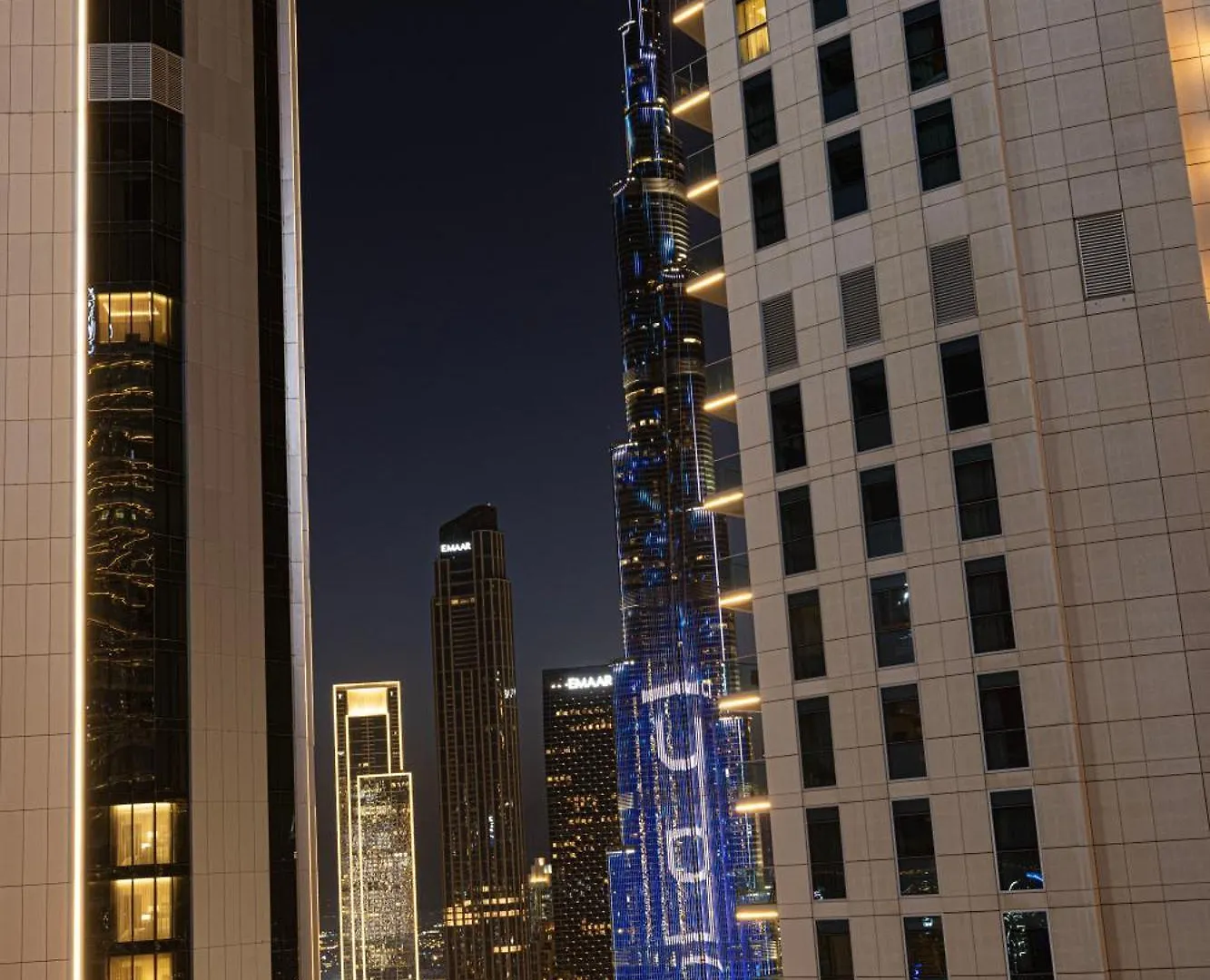 Elegant 3 Bedroom Apartment! 2 Minute Walk To Dubai Mall! Burj Khalifa And Fountain View! Apartment