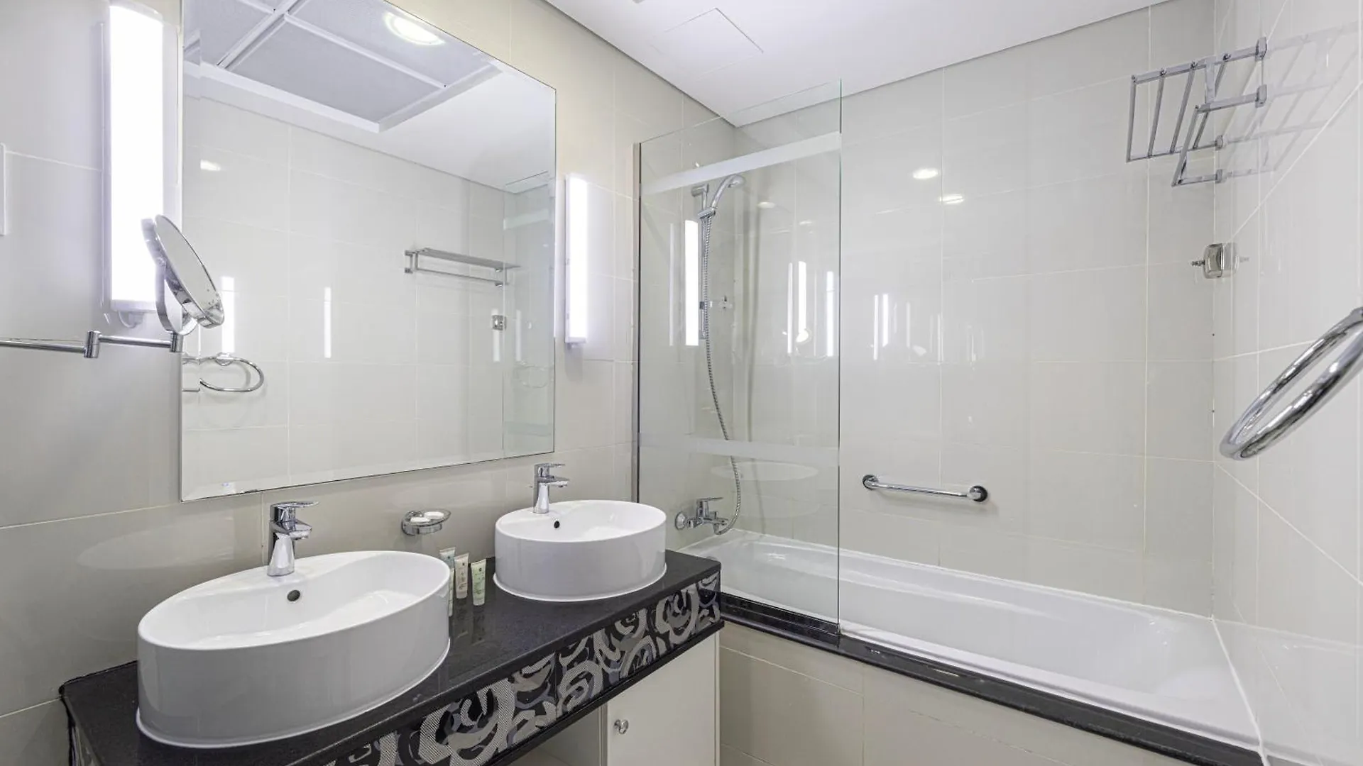 Apartment Elegant 3 Bedroom Apartment! 2 Minute Walk To Dubai Mall! Burj Khalifa And Fountain View!