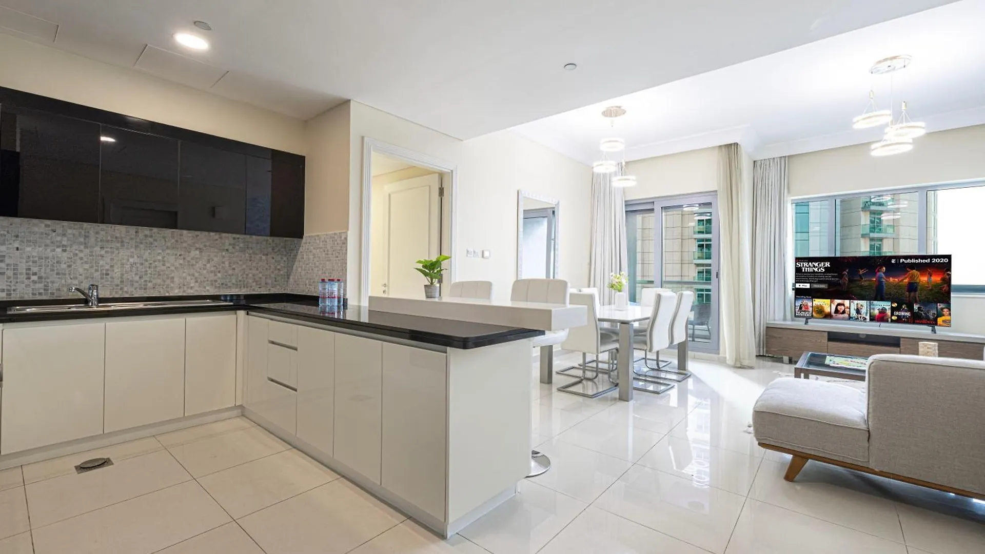 Elegant 3 Bedroom Apartment! 2 Minute Walk To Dubai Mall! Burj Khalifa And Fountain View!