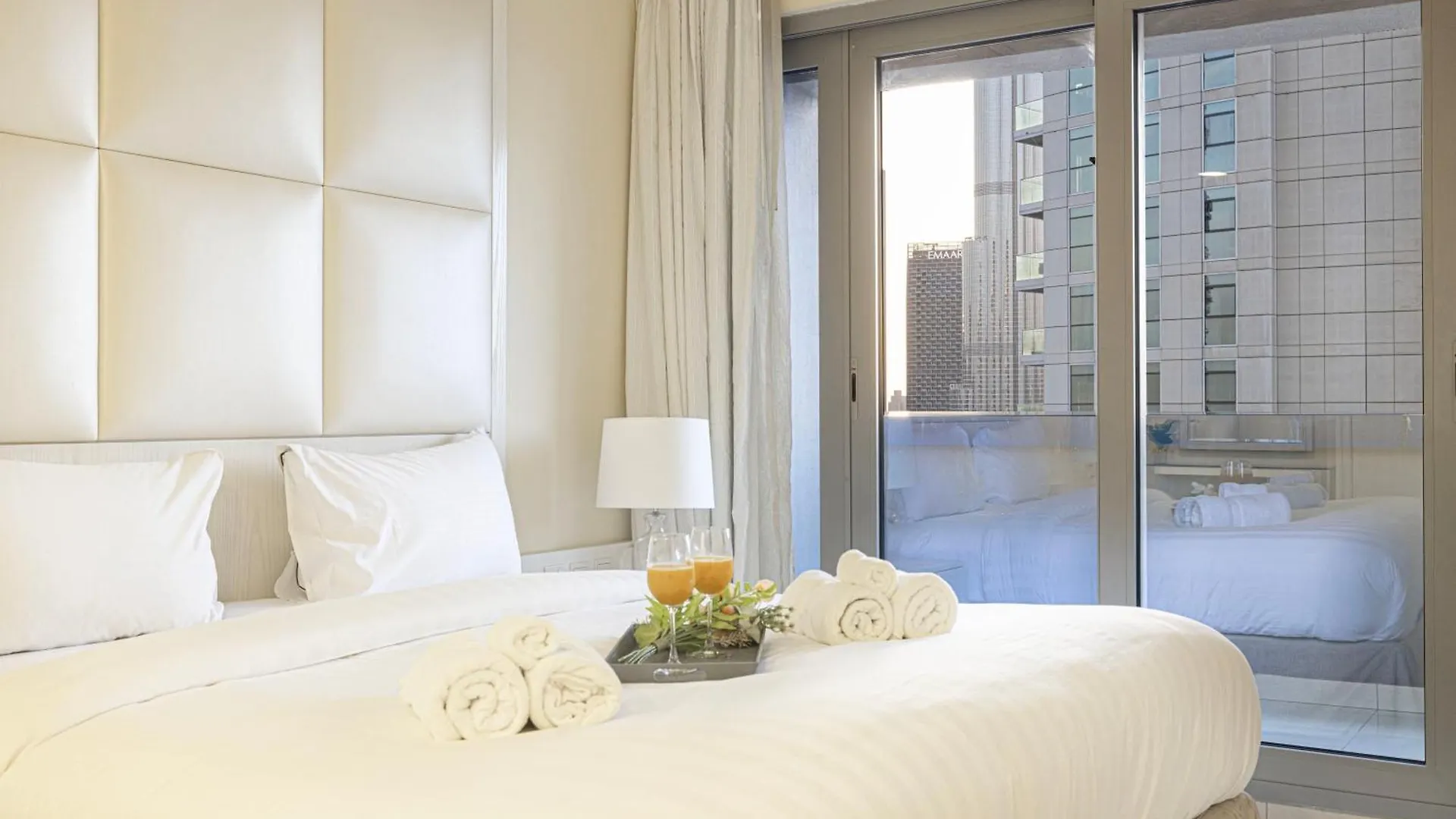 Elegant 3 Bedroom Apartment! 2 Minute Walk To Dubai Mall! Burj Khalifa And Fountain View!