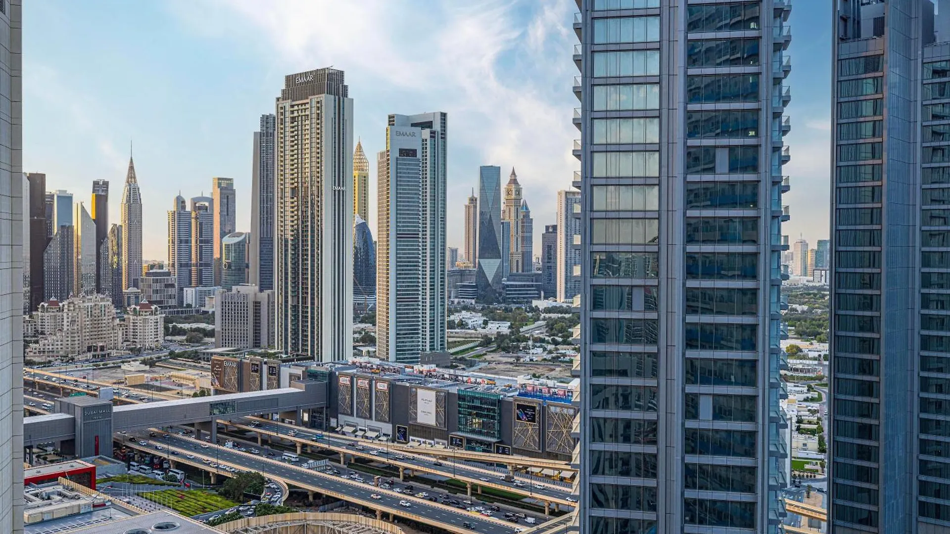 Elegant 3 Bedroom Apartment! 2 Minute Walk To Dubai Mall! Burj Khalifa And Fountain View! Appartamento