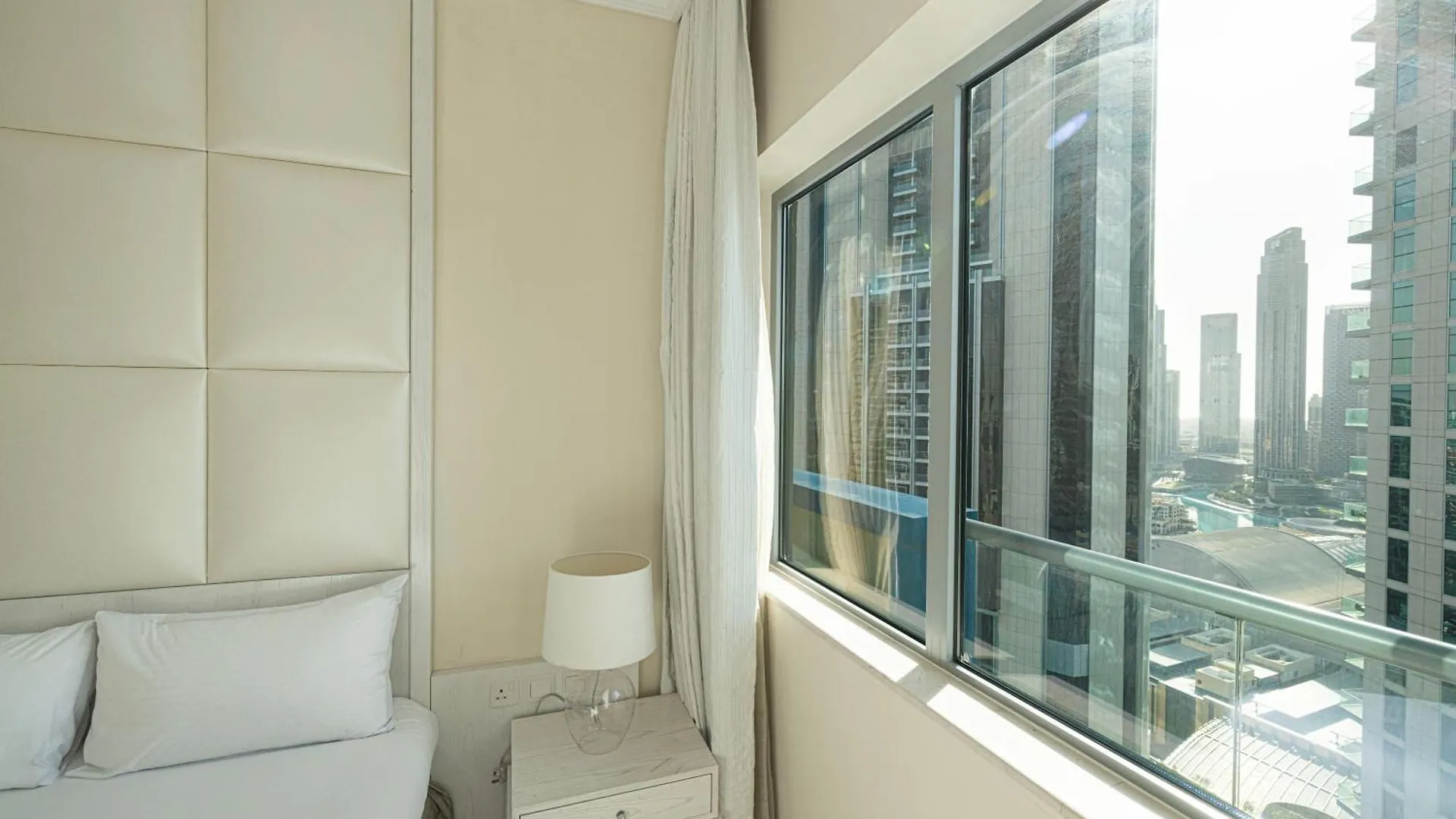 Elegant 3 Bedroom Apartment! 2 Minute Walk To Dubai Mall! Burj Khalifa And Fountain View! Appartamento