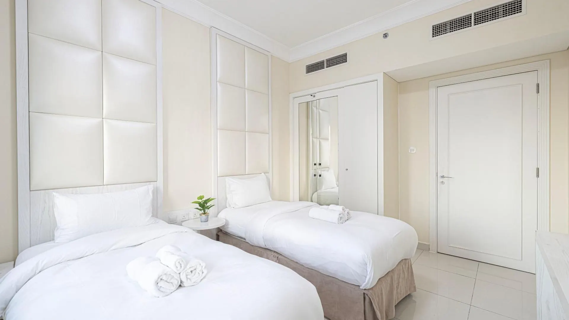 Appartamento Elegant 3 Bedroom Apartment! 2 Minute Walk To Dubai Mall! Burj Khalifa And Fountain View! Emirati Arabi Uniti